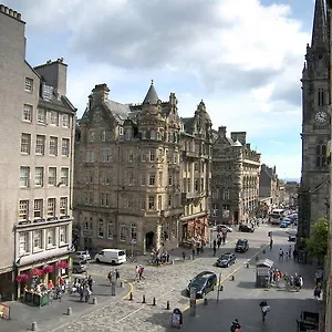 royal-mile-edinburgh-2-bedroom-apartment.edinburghhotelsuk.org/
